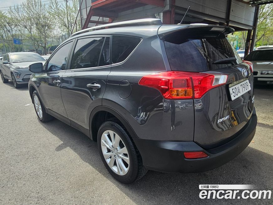 Toyota RAV4 2015