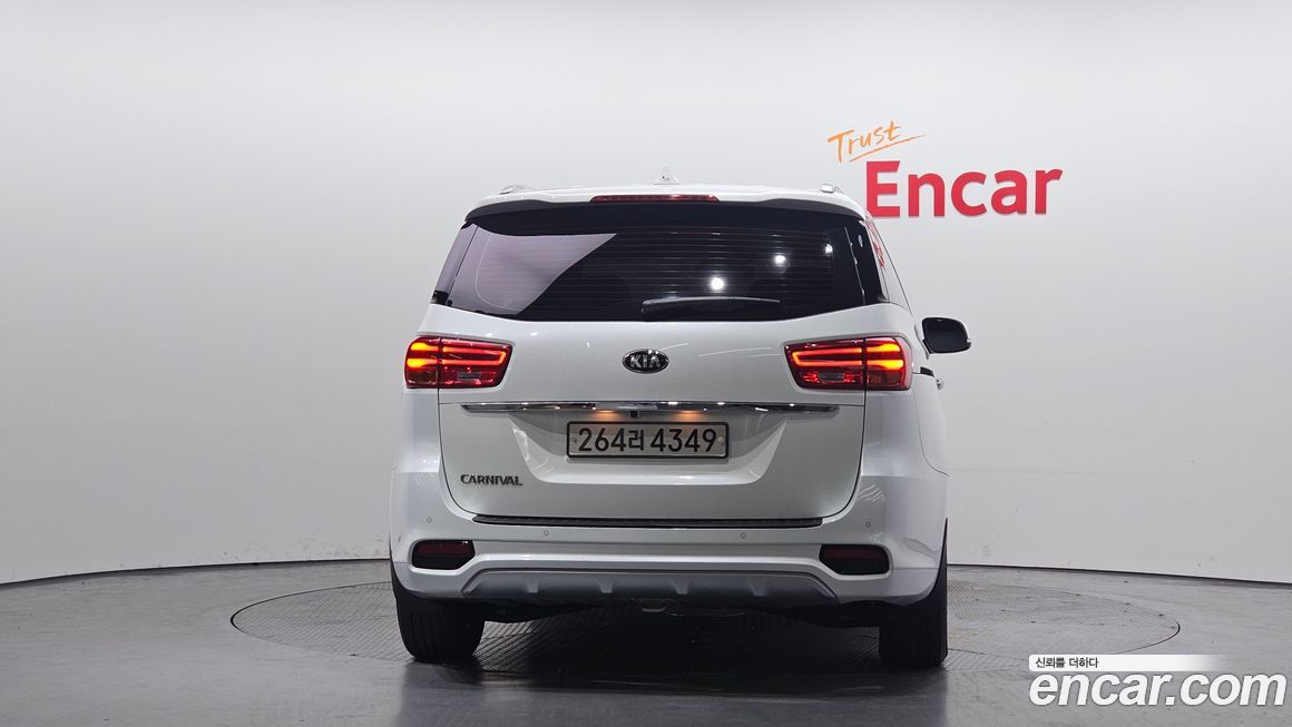 Kia Canival 2020
