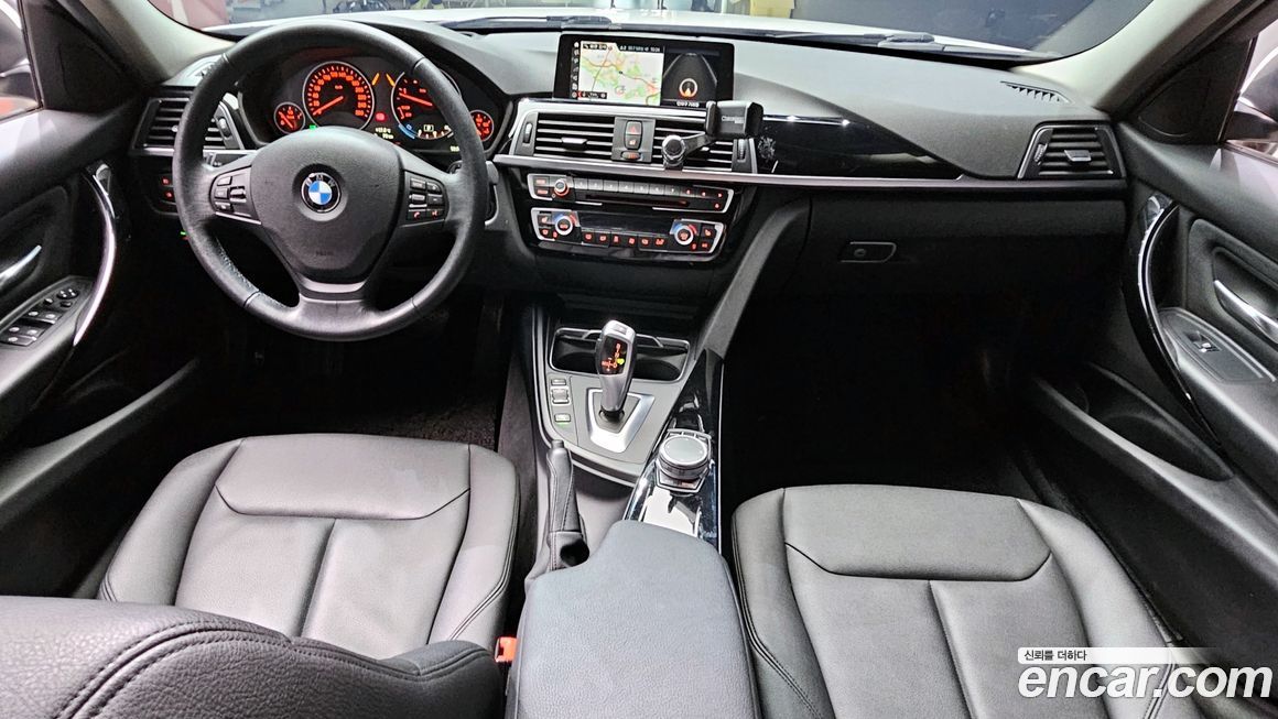 BMW 3-Series 2018