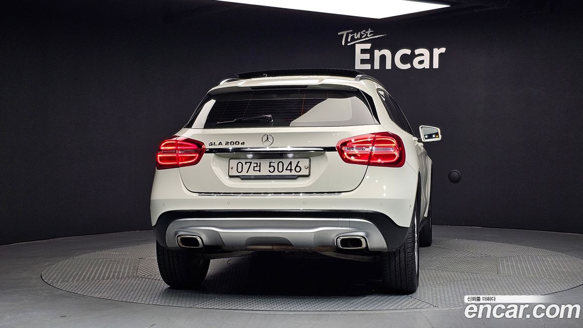 Mercedes-Benz GLA-Class 2017