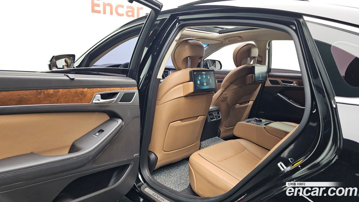 Hyundai Genesis 2016