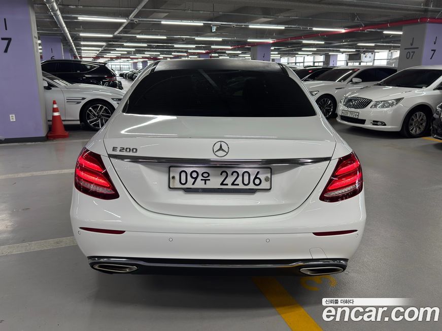 Mercedes-Benz E-Class 2017