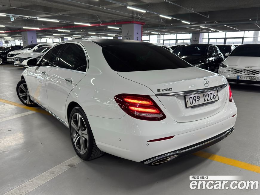 Mercedes-Benz E-Class 2017