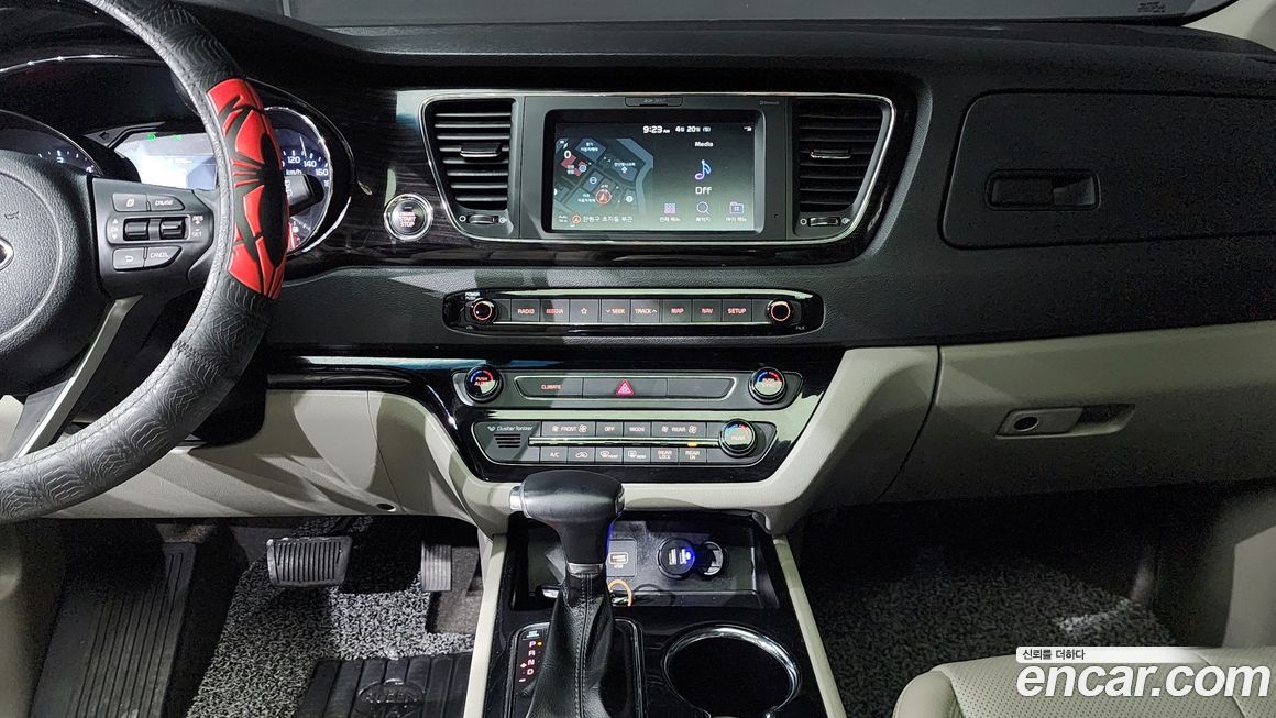 Kia Canival 2019