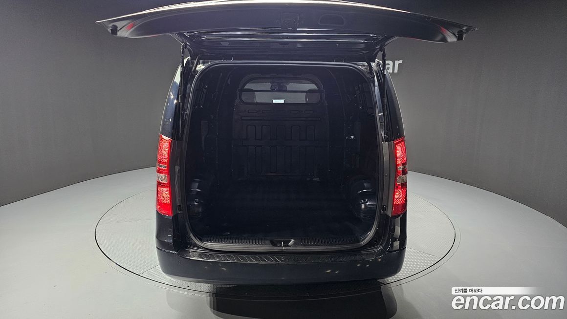 Hyundai Starex 2021