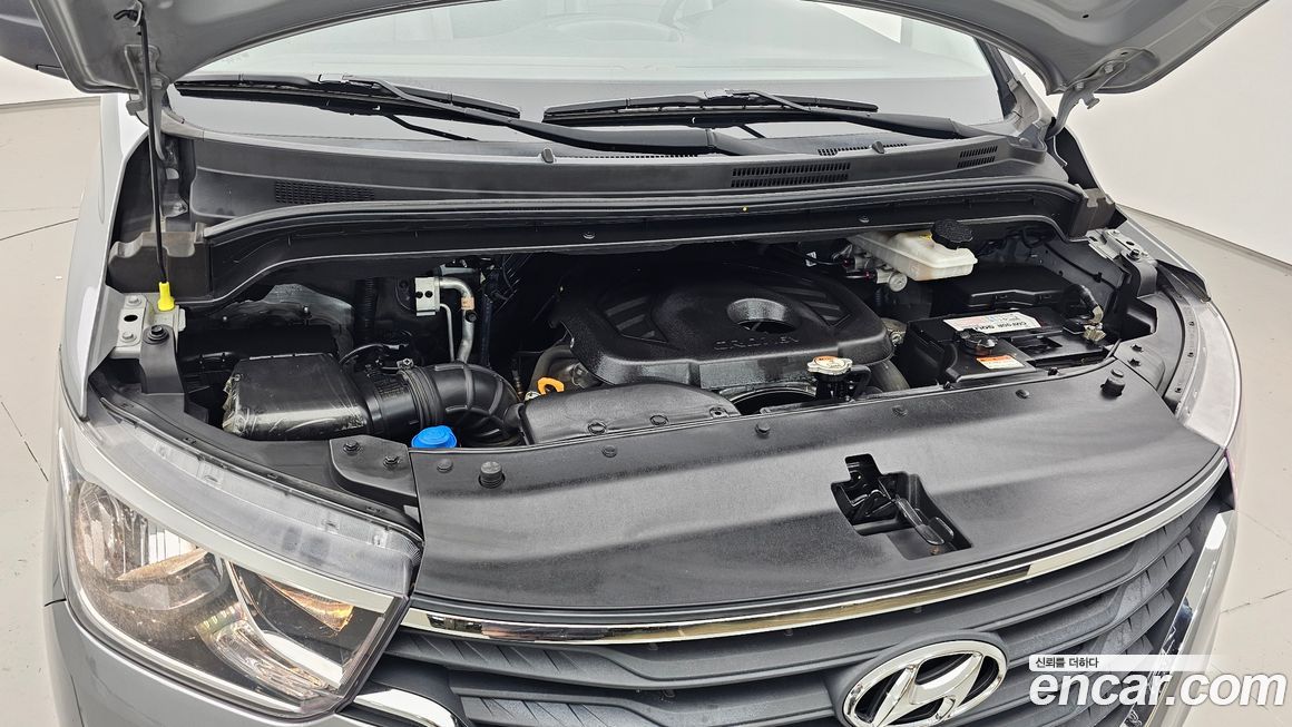 Hyundai Starex 2021