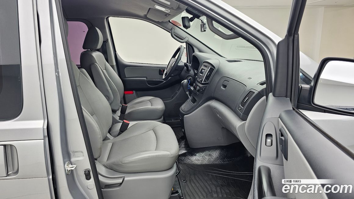 Hyundai Starex 2021