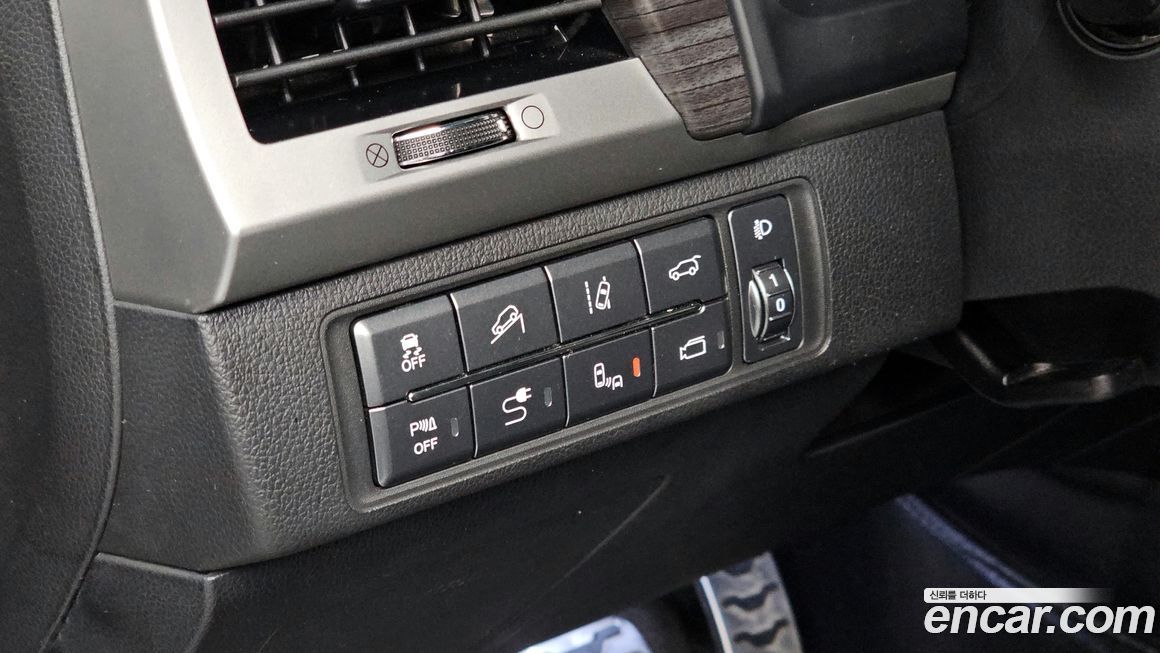 KG_Mobility_Ssangyong Rexton 2018