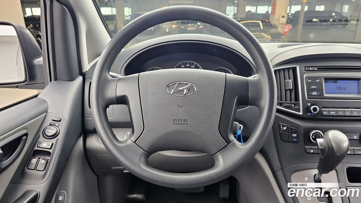 Hyundai Starex 2021