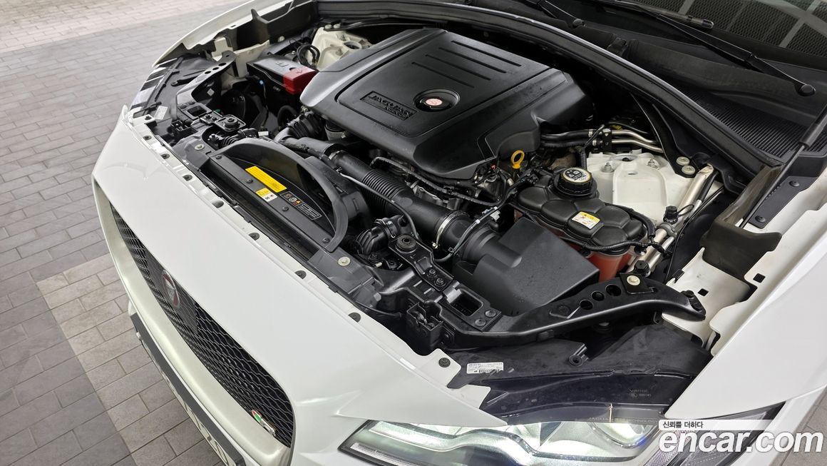 Jaguar F-PACE 2019
