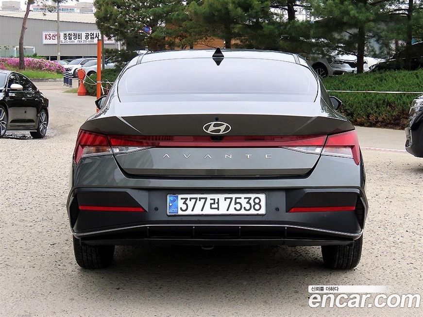 Hyundai AVANTE 2024