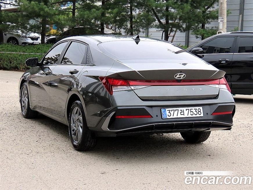 Hyundai AVANTE 2024