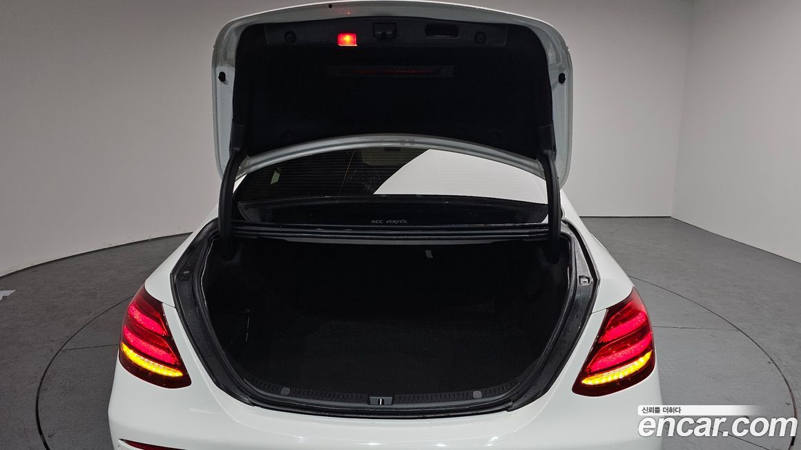 Mercedes-Benz E-Class 2019