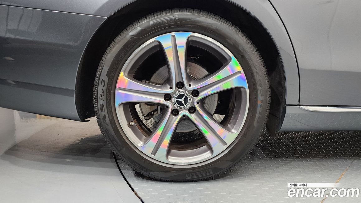 Mercedes-Benz E-Class 2019