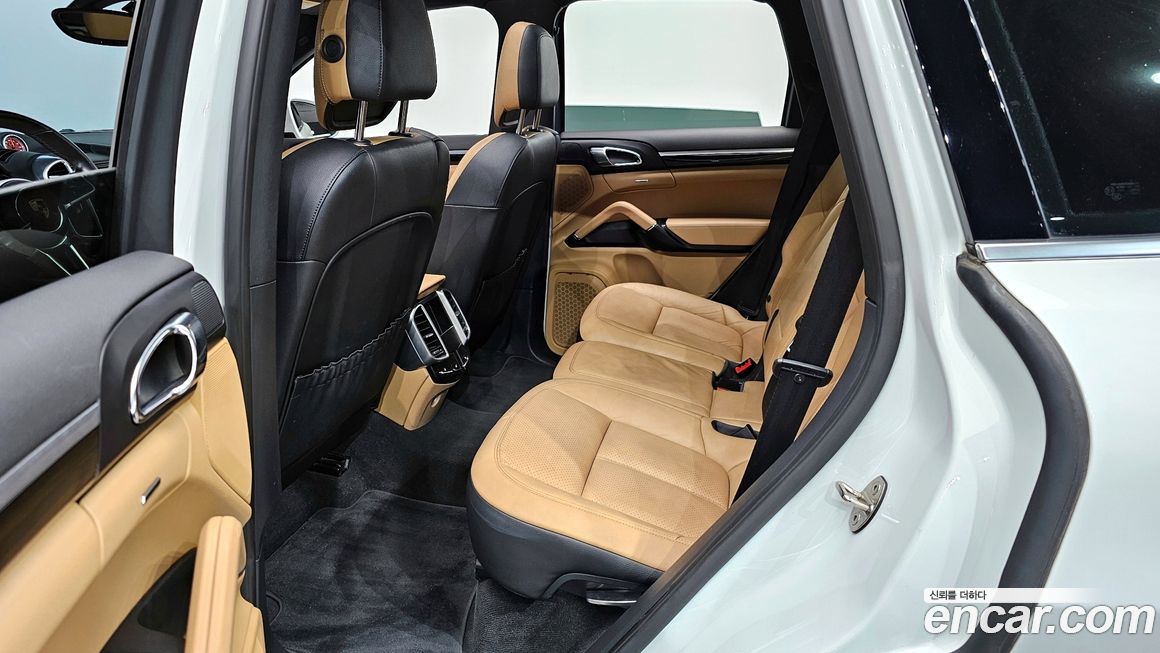 Porsche Cayenne 2016