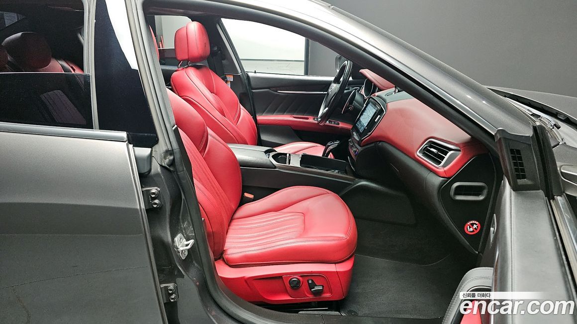 Maserati Ghibli 2019