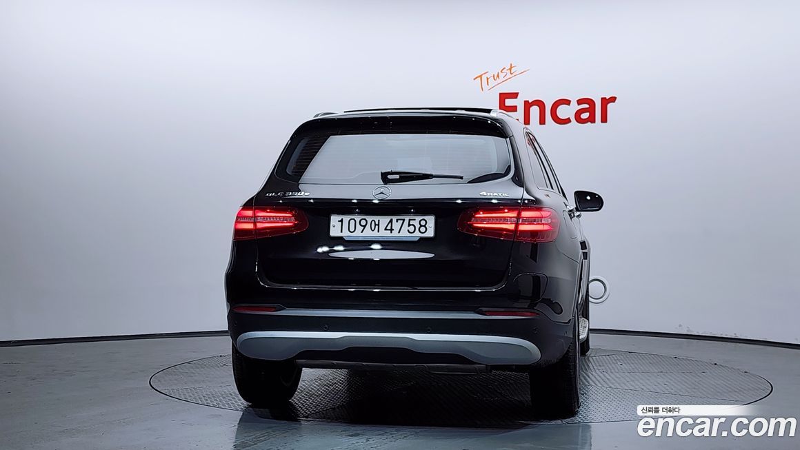 Mercedes-Benz GLC-Class 2019