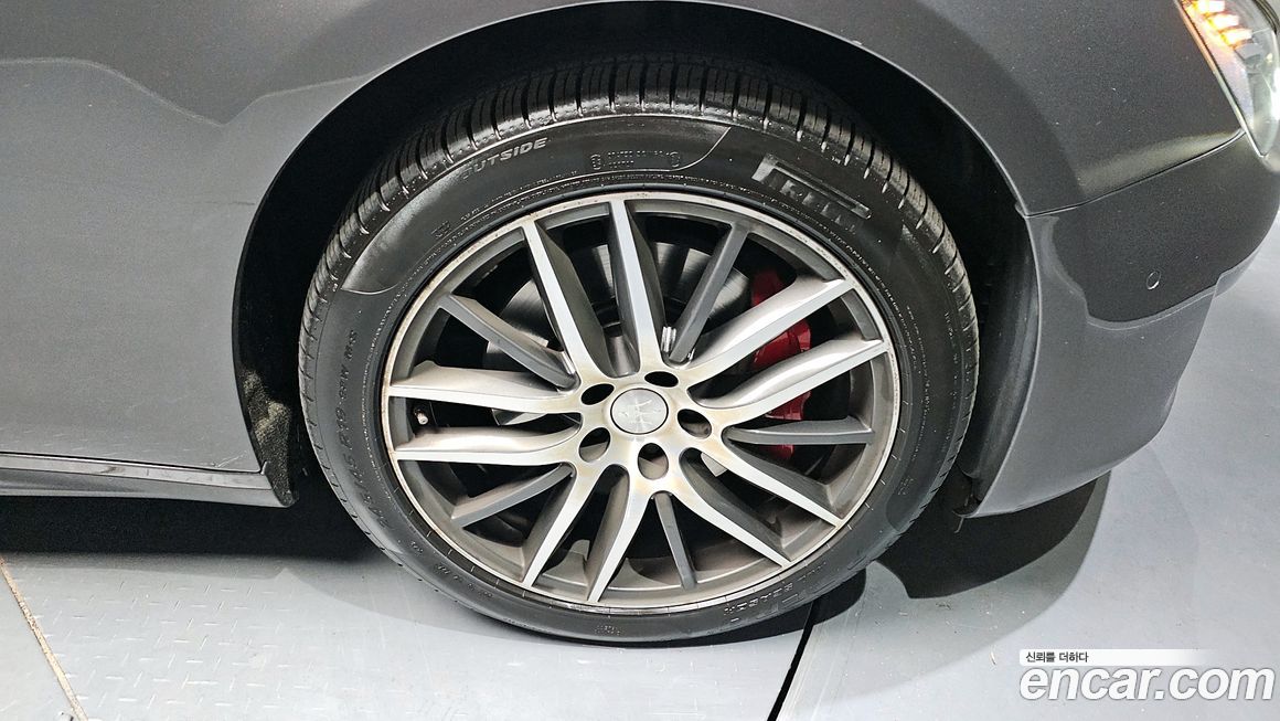 Maserati Ghibli 2019