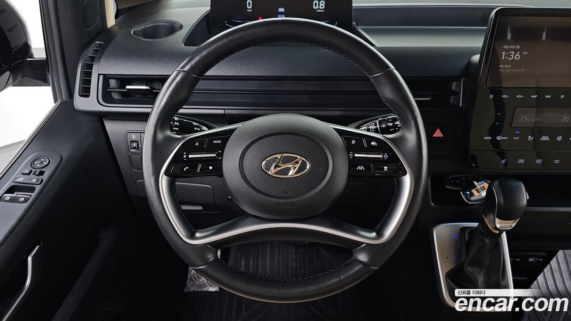 Hyundai Staria 2023