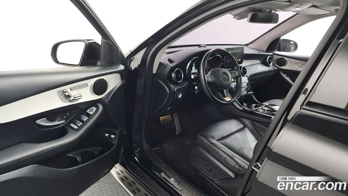 Mercedes-Benz GLC-Class 2019