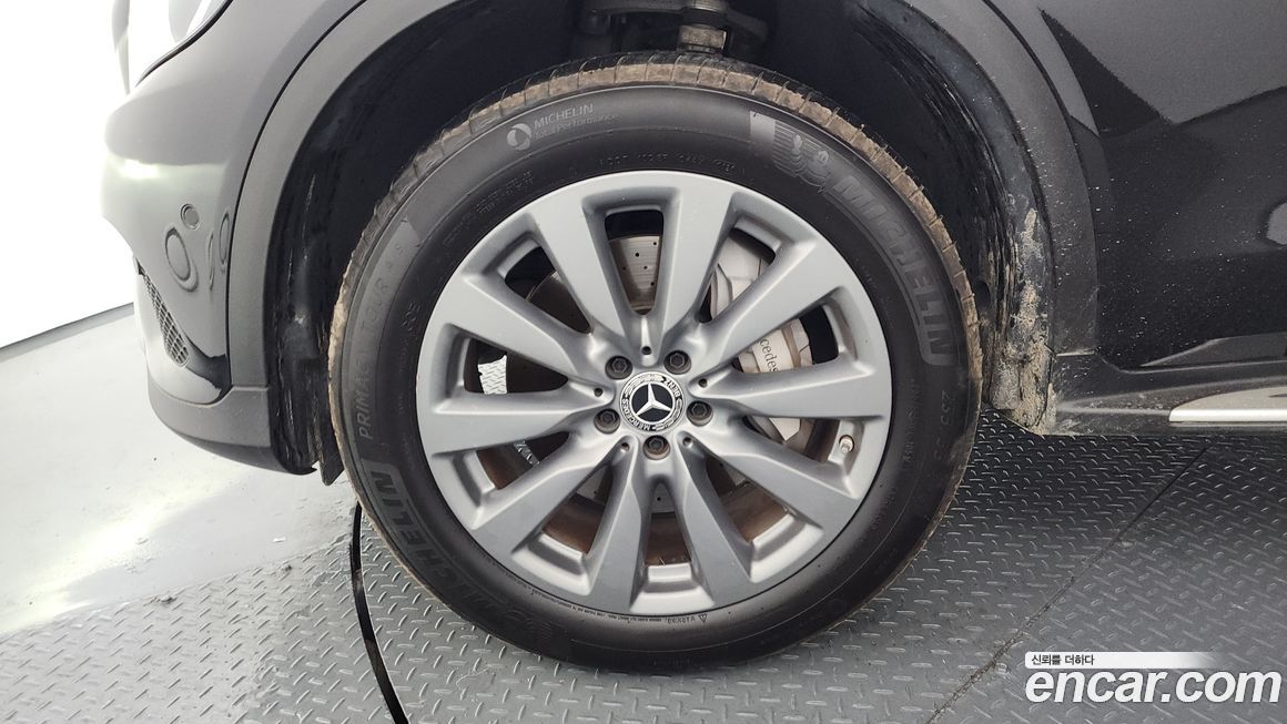 Mercedes-Benz GLC-Class 2019