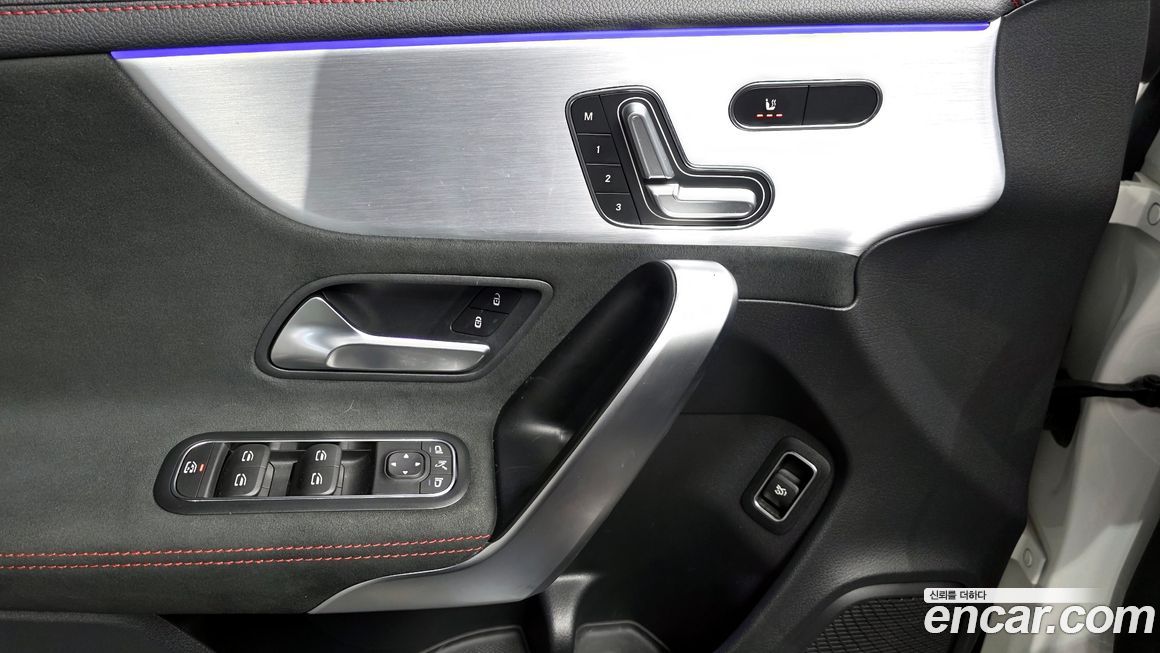 Mercedes-Benz CLA-Class 2021