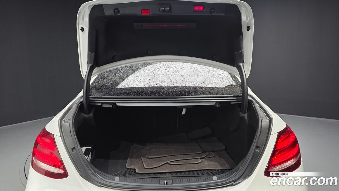 Mercedes-Benz E-Class 2020