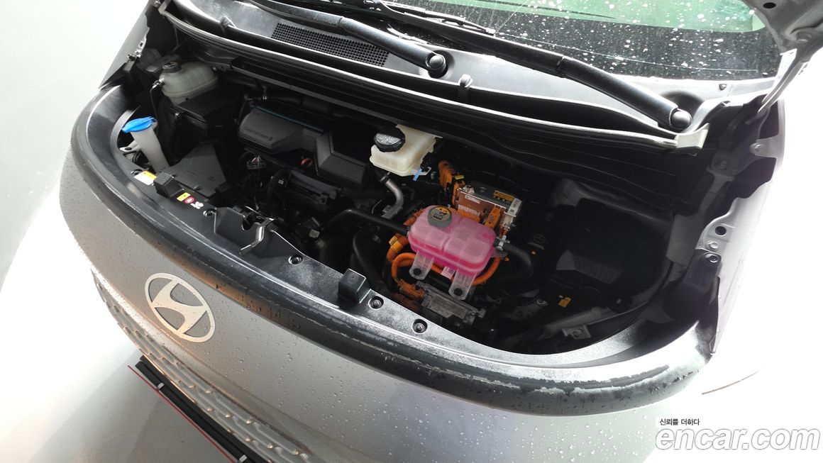 Hyundai Staria 2025