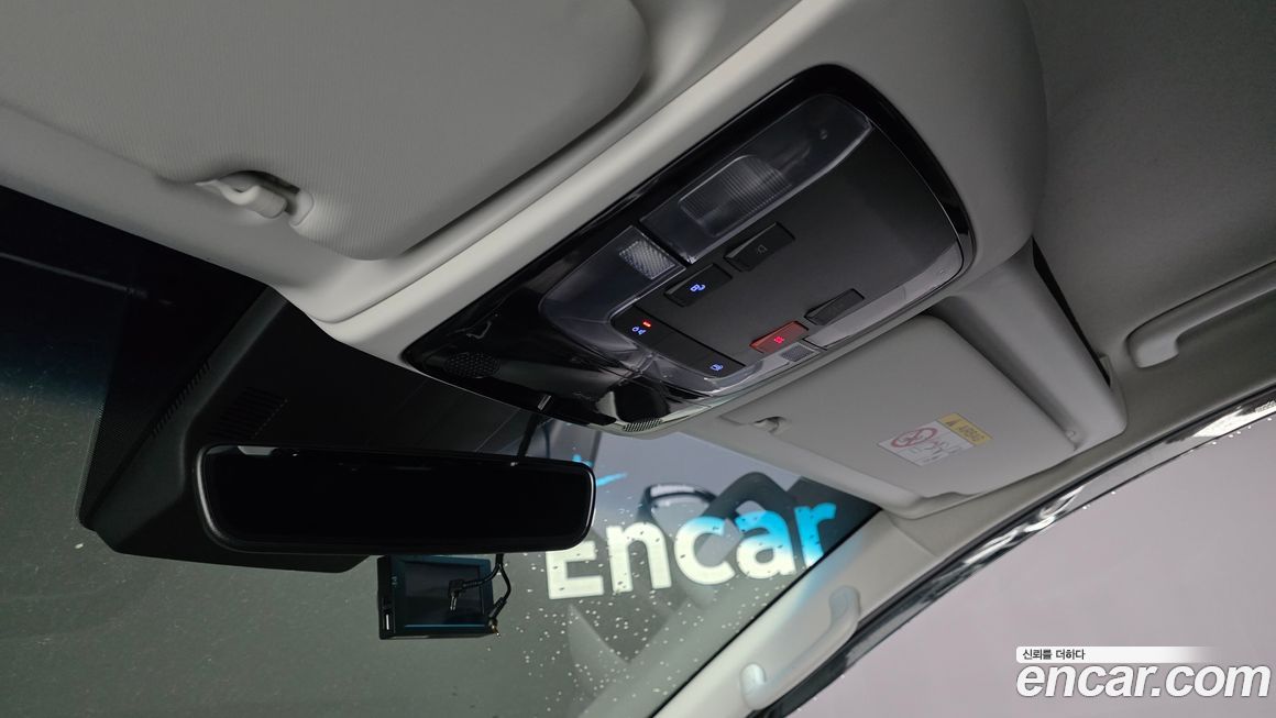 Hyundai Staria 2025