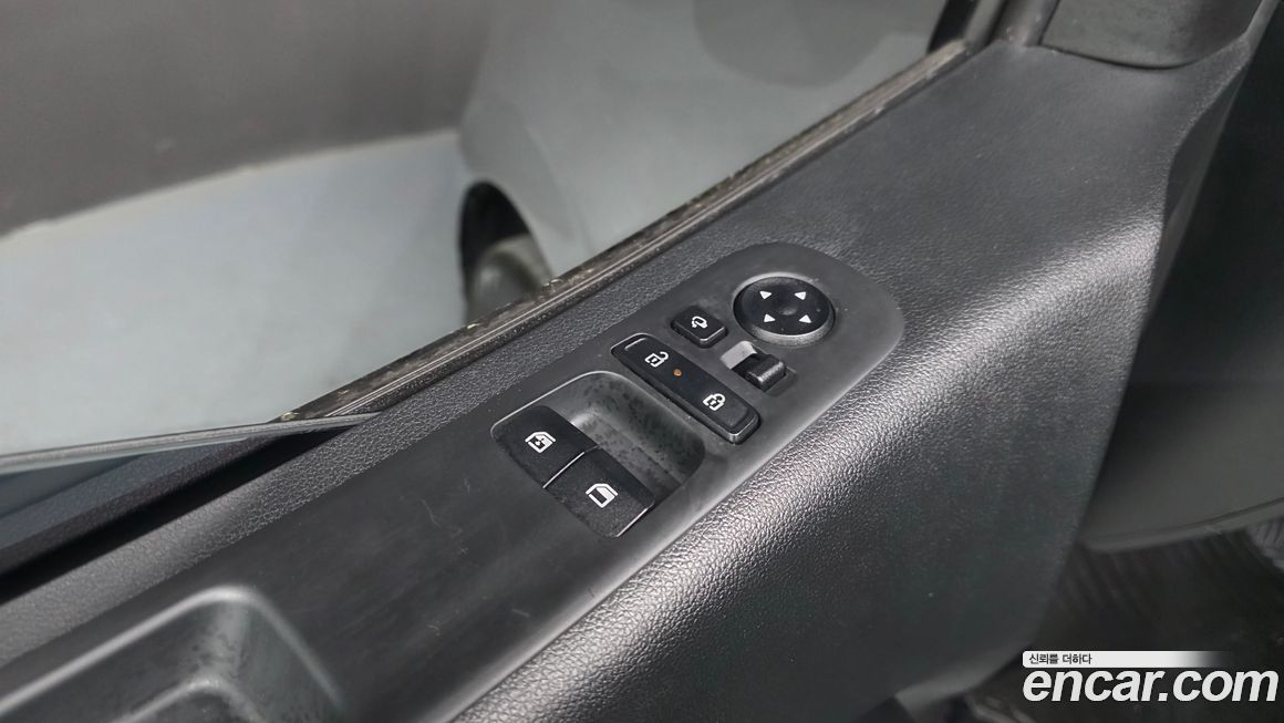 Hyundai Staria 2025