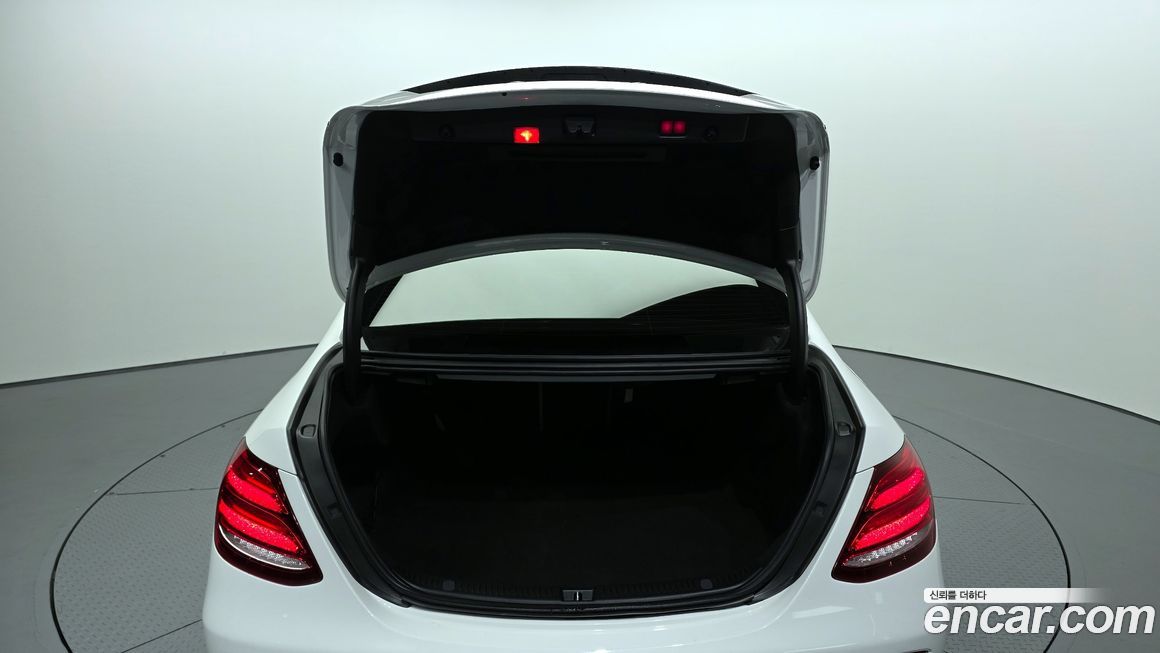 Mercedes-Benz E-Class 2019