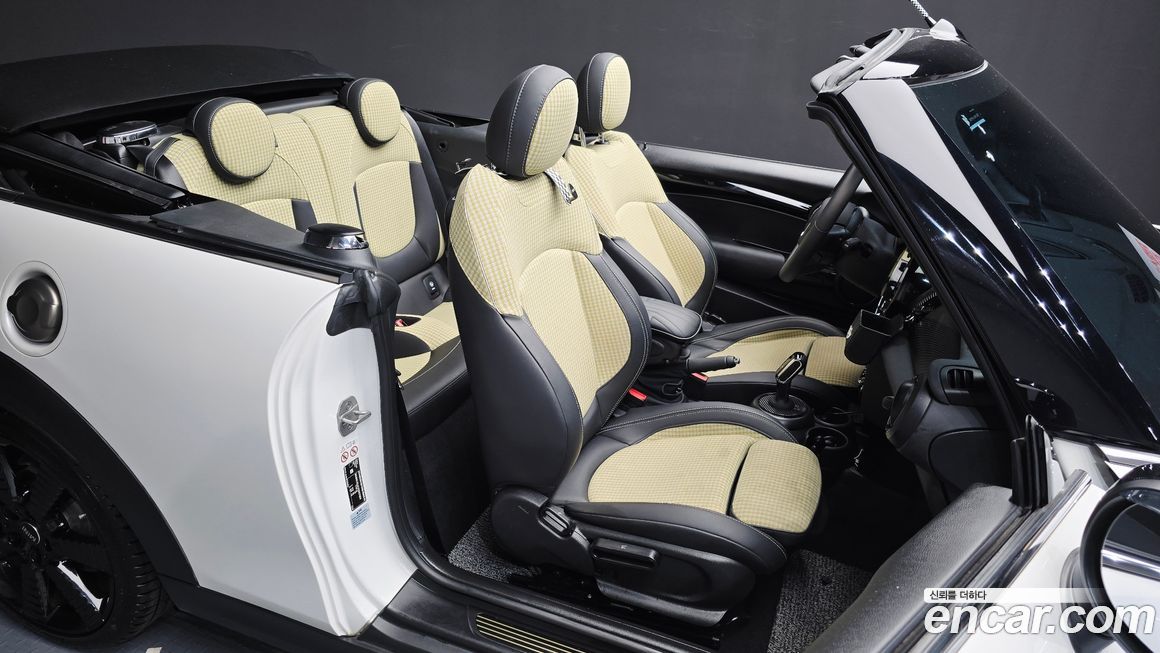 Mini Cooper Convertible 2024