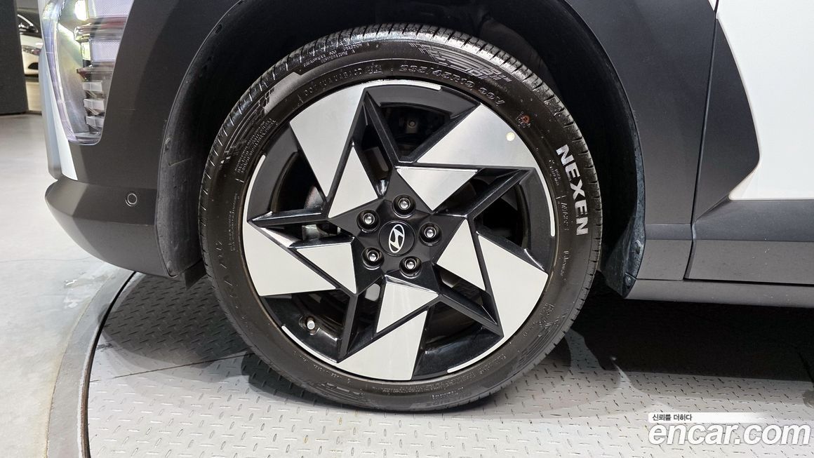 Hyundai Kona 2025