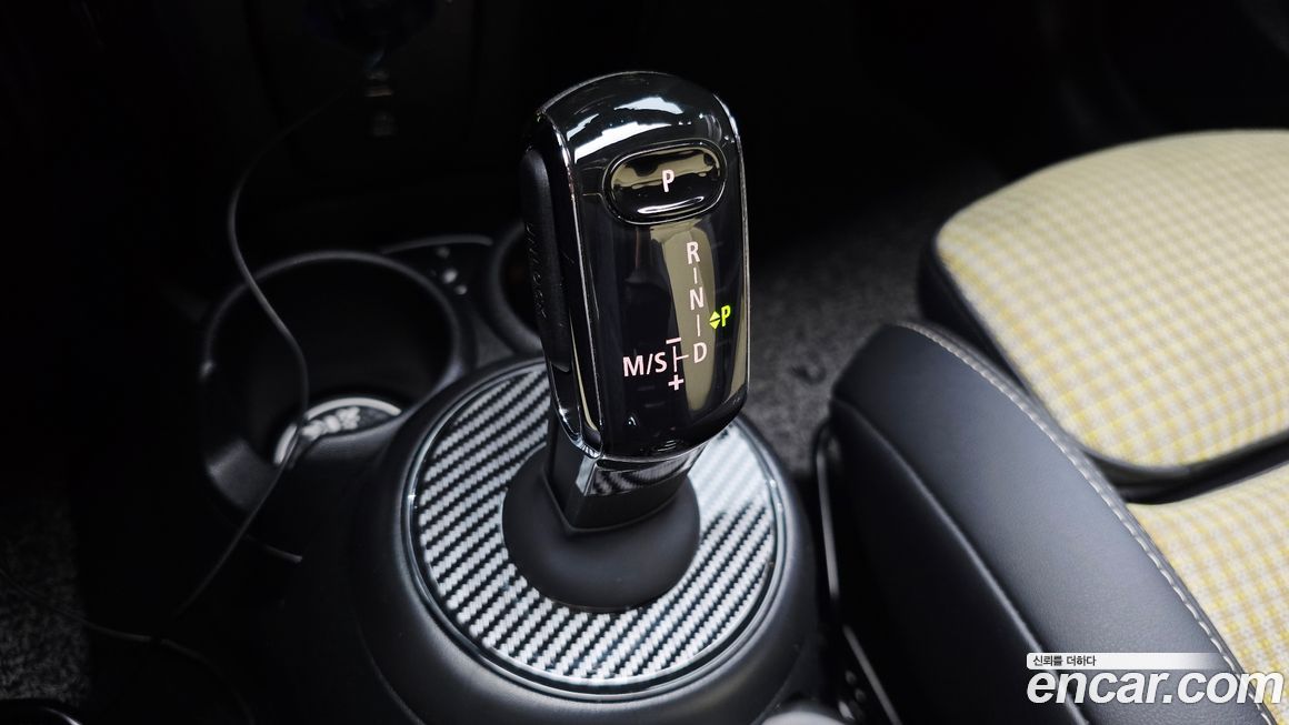 Mini Cooper Convertible 2024