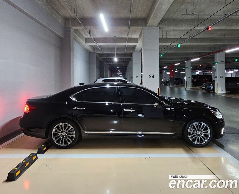Lexus LS 2016