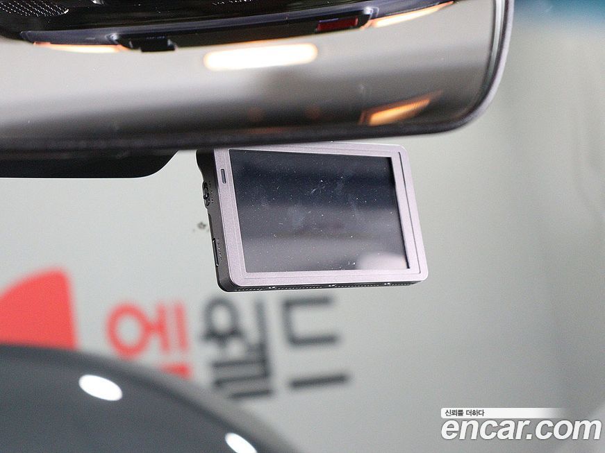 Hyundai Staria 2025