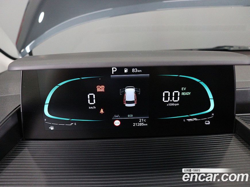 Hyundai Staria 2025
