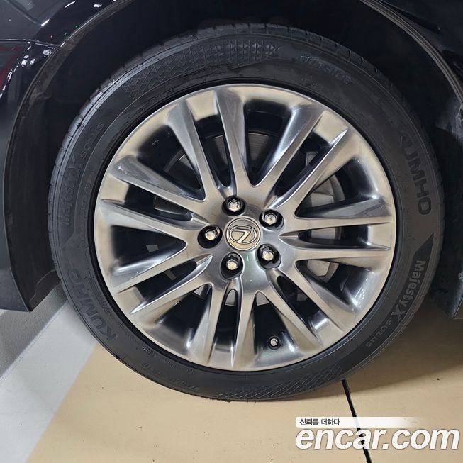 Lexus LS 2016