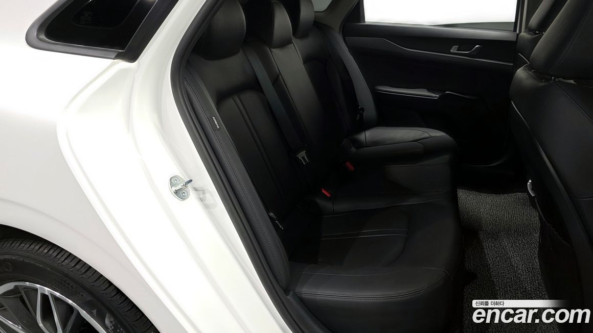 Kia K5 2023