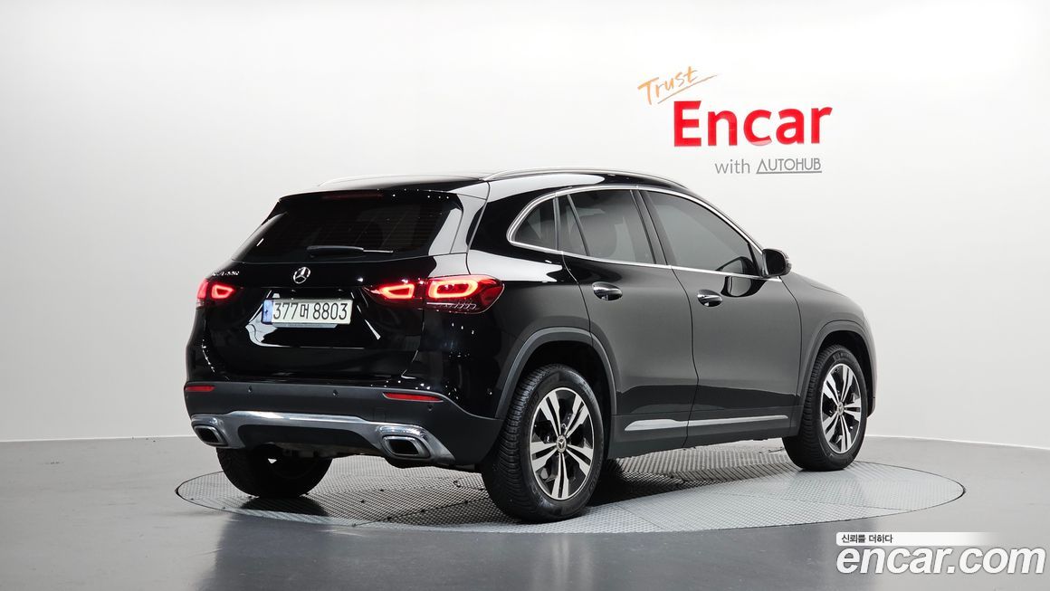 Mercedes-Benz GLA-Class 2021