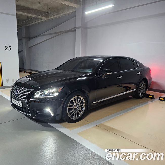 Lexus LS 2016