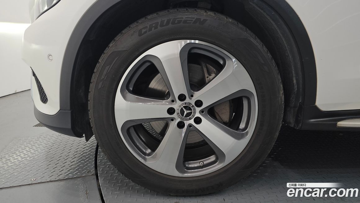 Mercedes-Benz GLC-Class 2019