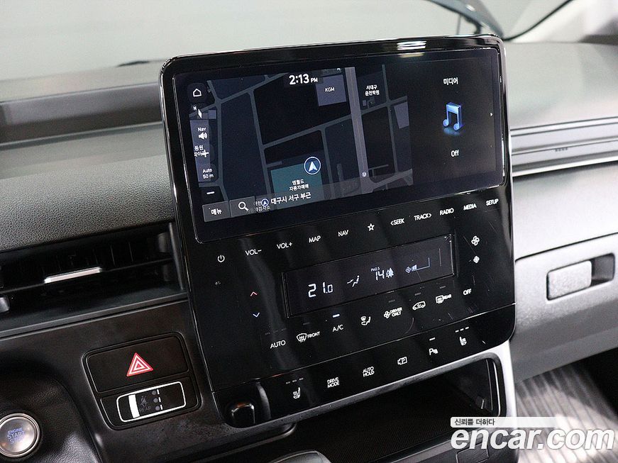 Hyundai Staria 2025