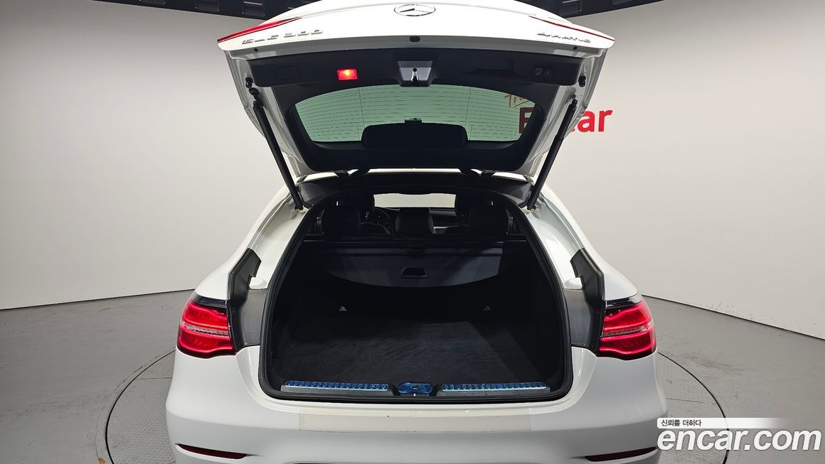 Mercedes-Benz GLC-Class 2019