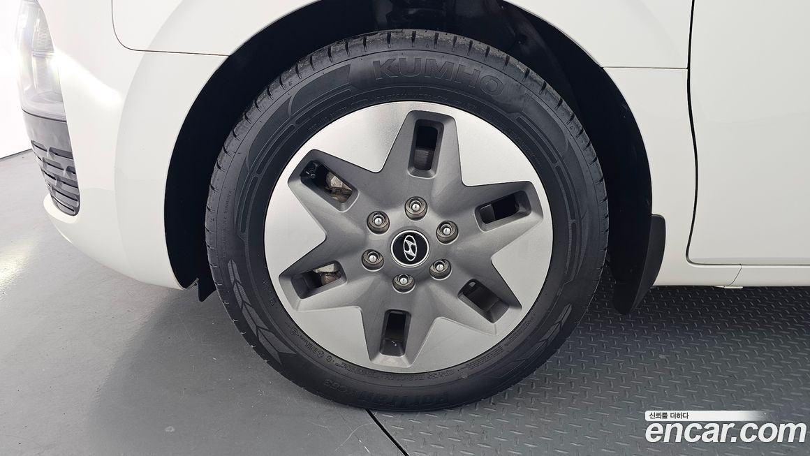 Hyundai Staria 2023