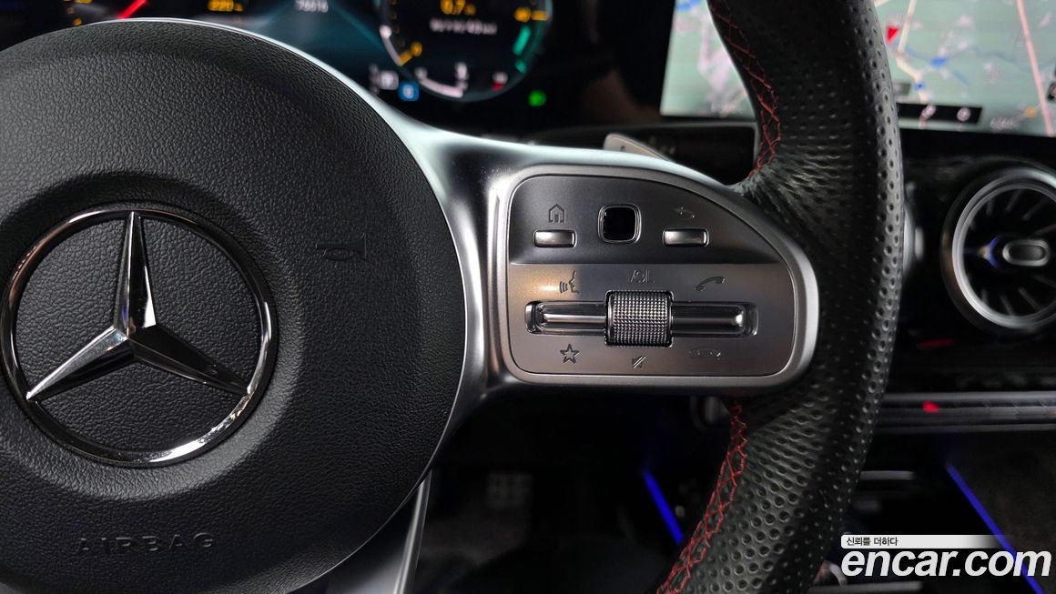 Mercedes-Benz GLB-Class 2021