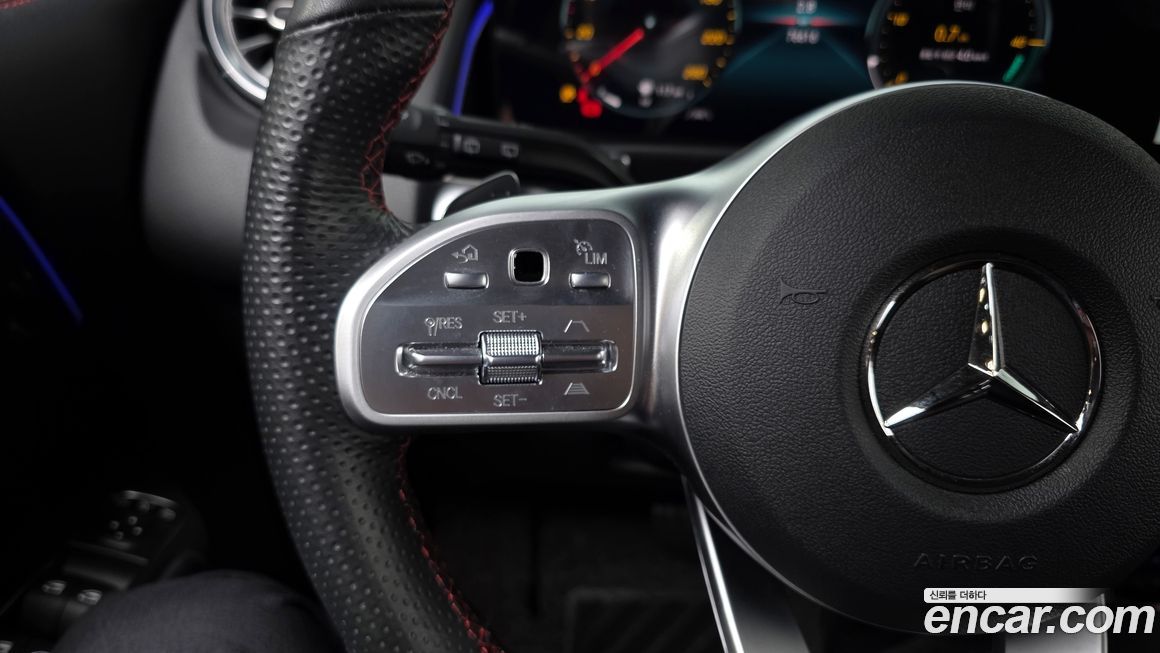 Mercedes-Benz GLB-Class 2021