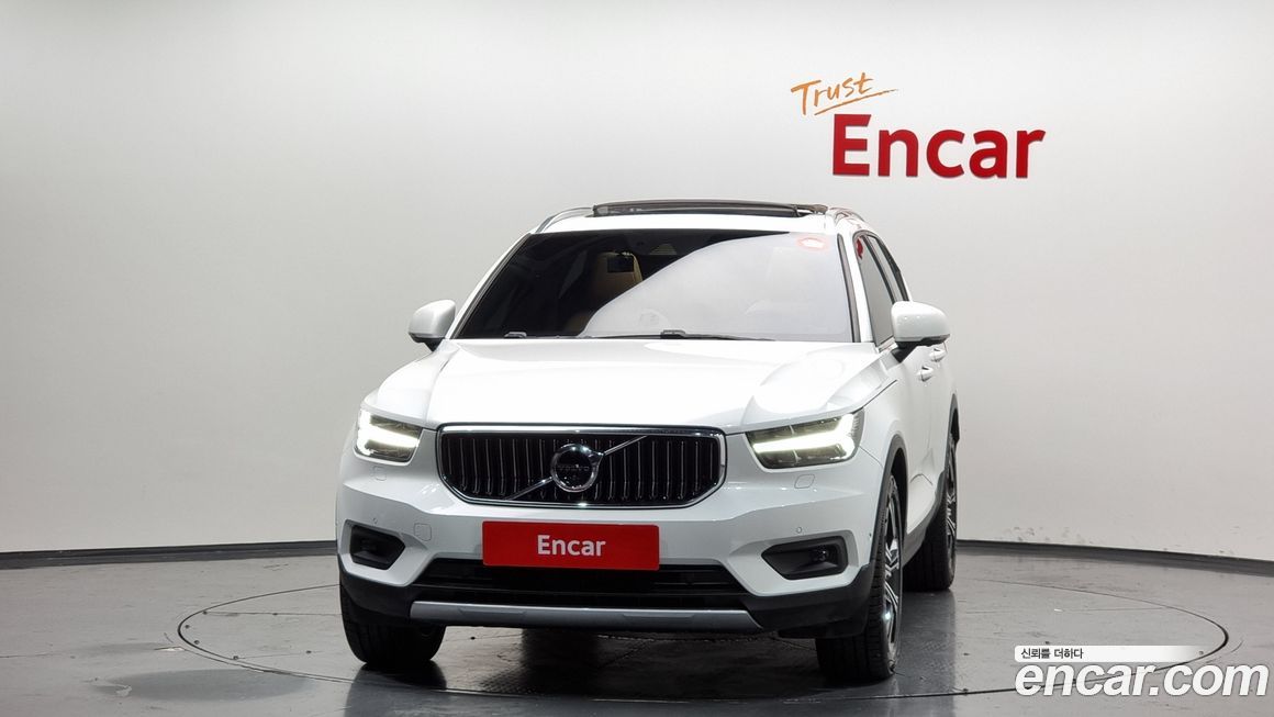 Volvo XC40 2021
