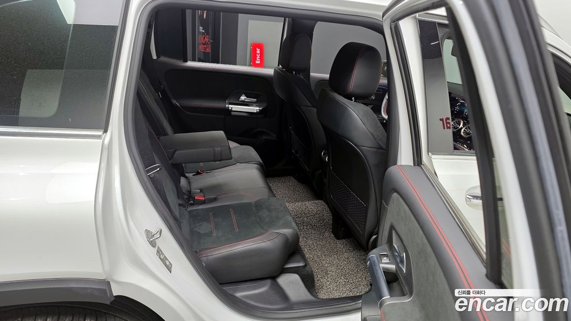 Mercedes-Benz GLB-Class 2021