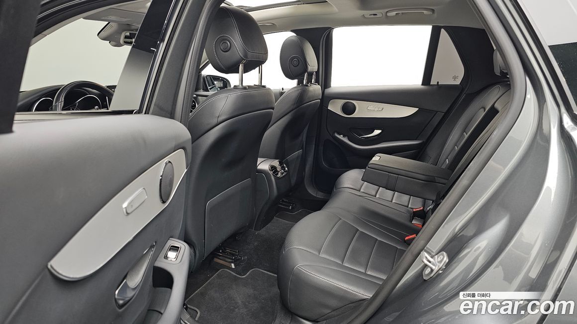 Mercedes-Benz GLC-Class 2019